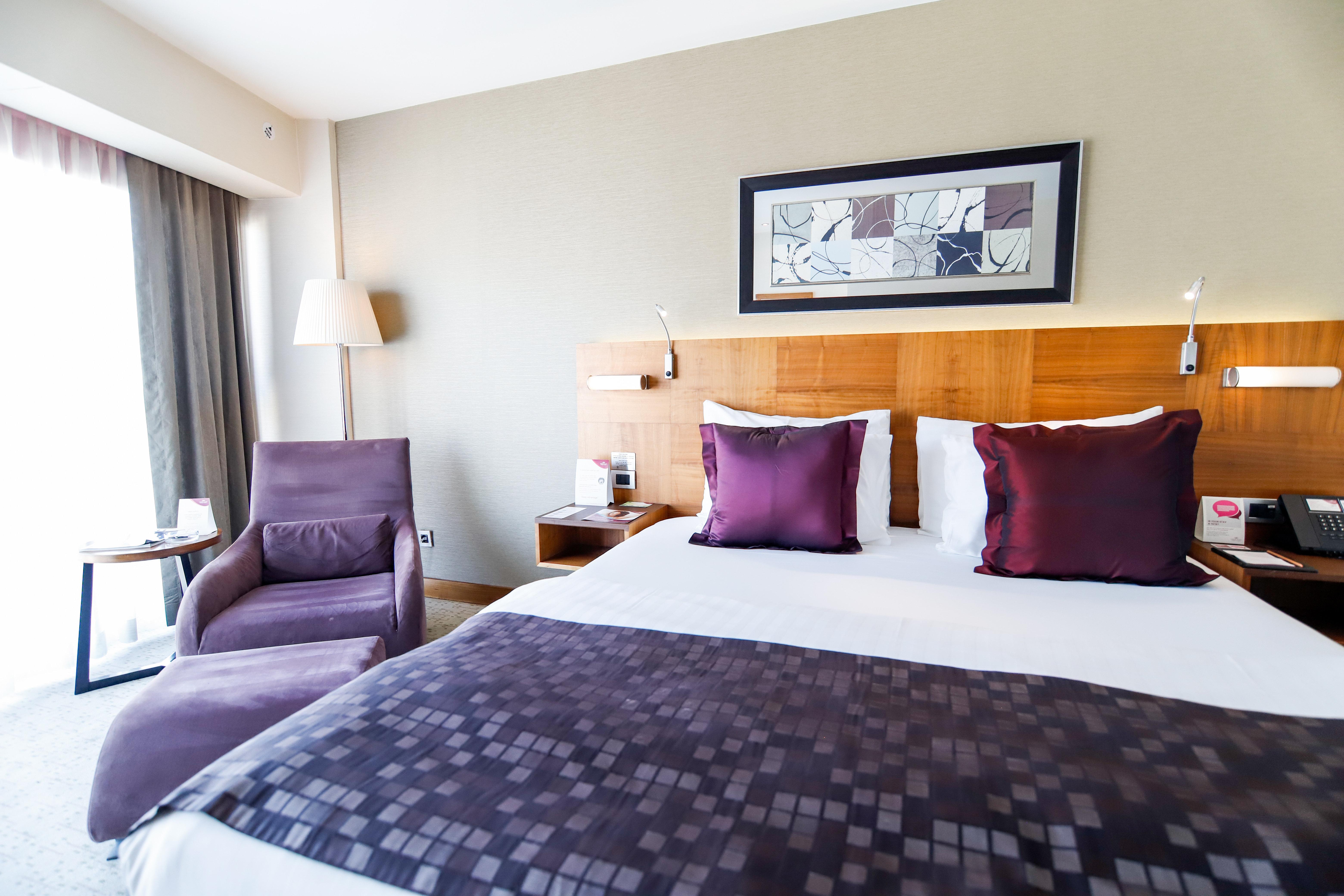 Crowne Plaza Istanbul Harbiye By Ihg Hotel Exterior photo A room at the hotel