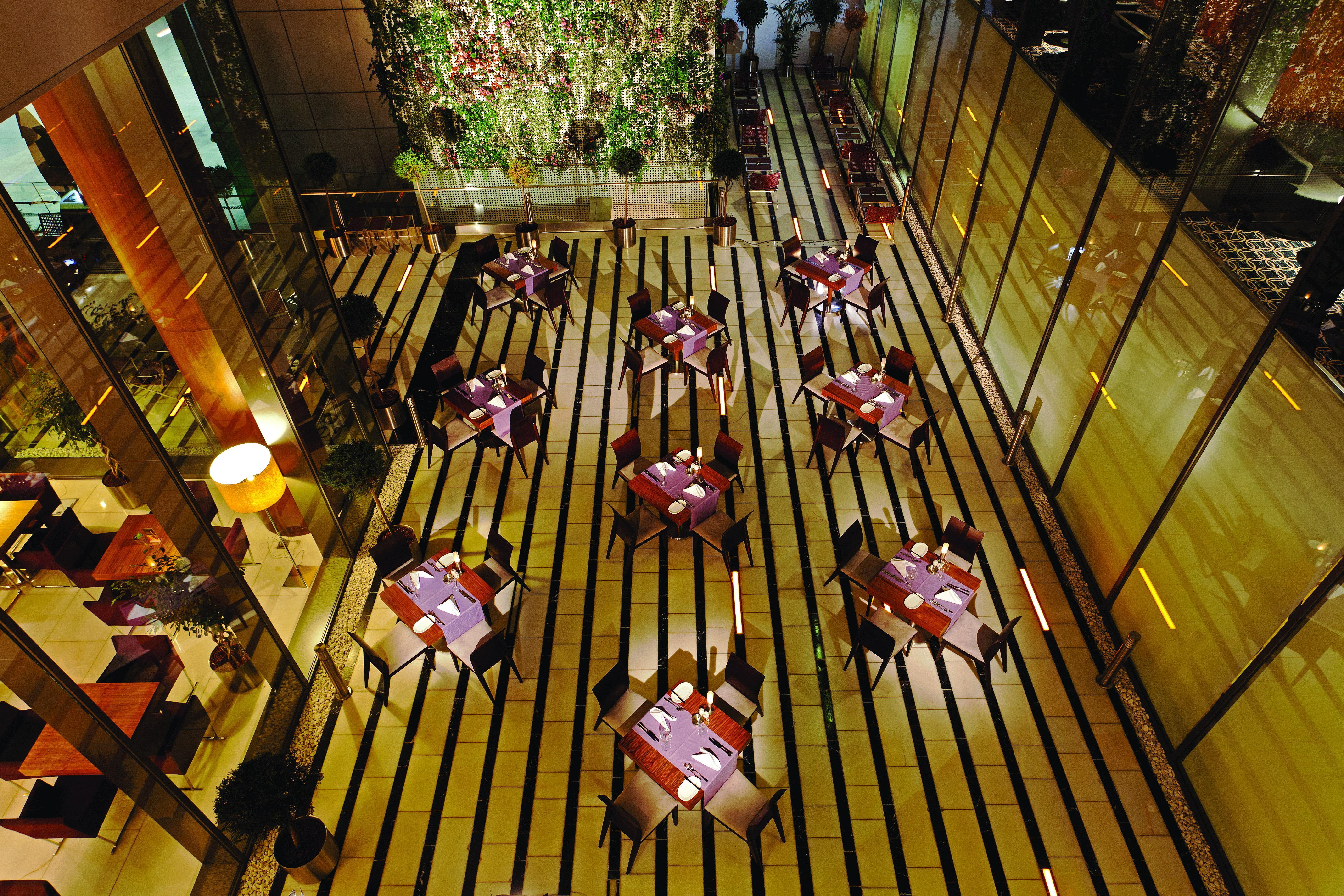 Crowne Plaza Istanbul Harbiye By Ihg Hotel Exterior photo The lobby of the hotel