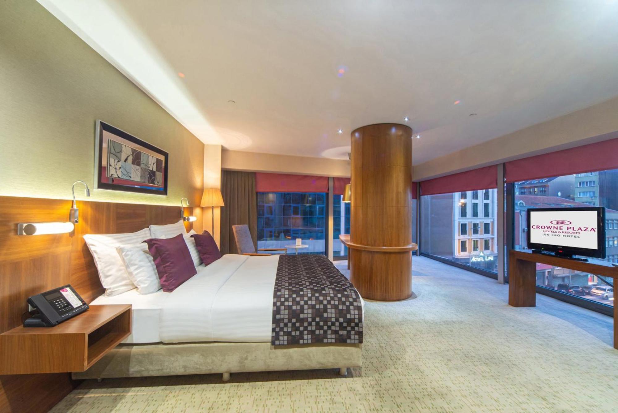 Crowne Plaza Istanbul Harbiye By Ihg Hotel Exterior photo Suite